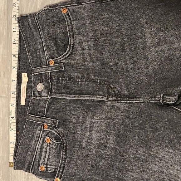 🌬️Levi's Wedgie Skinny Stretch Jeans in Grey - Picture 13 of 16